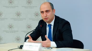 Məktəblərdə pul yığımına icazə veriləcək, adı "könüllü ianə"...
