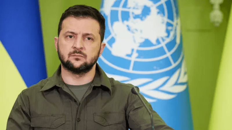Savaşın ilk günü: Kiyevə paraşütlə düşən ruslar, Zelenskiyə qarşı ölüm planı...