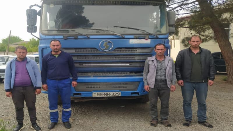 Azad edilmiş ərazilərdən metal toplayan şəxslər saxlanıldı (FOTO)