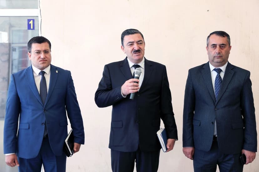 Paytaxtın Suraxanı rayonunda sahibkarların və sakinlərin müraciətləri dinlənildi (FOTO)