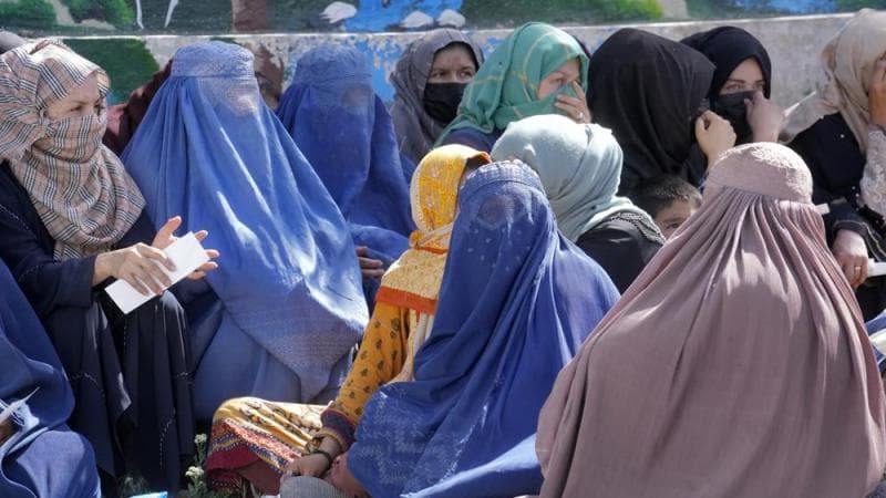 Taliban burka geyinməyən qadınları həbs edəcək (FOTO)