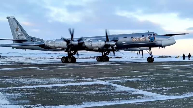 Bayden Tokioda ikən Rusiya nüvə bombardmançıları Yapon dənizi üzərində uçdu