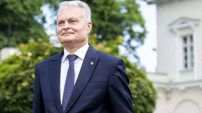 Litva prezidentinin çantasında nələr var? - Deputat