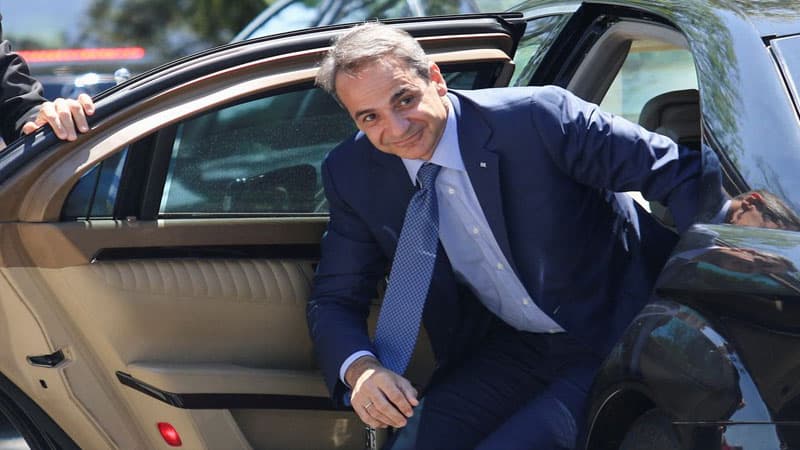 Baş nazir: Yunanıstan Türkiyəyə kanalını açıq saxlamaq istəyir