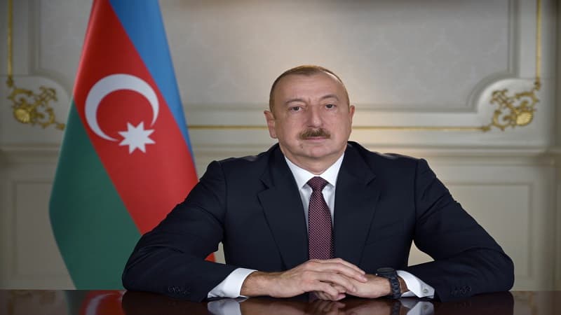 İlham Əliyev Vladimir Putini təbrik etdi