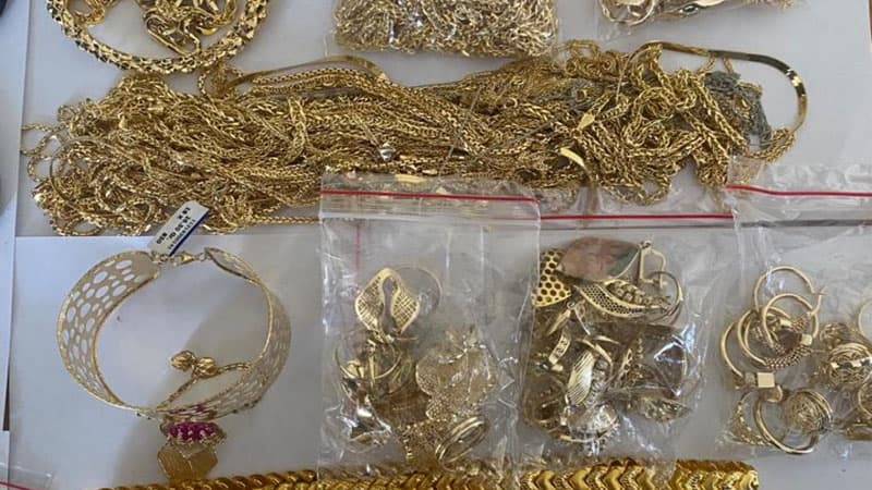 İrandan Azərbaycana 11 kq-a yaxın qızıl gətirmək istədilər (FOTOLAR)