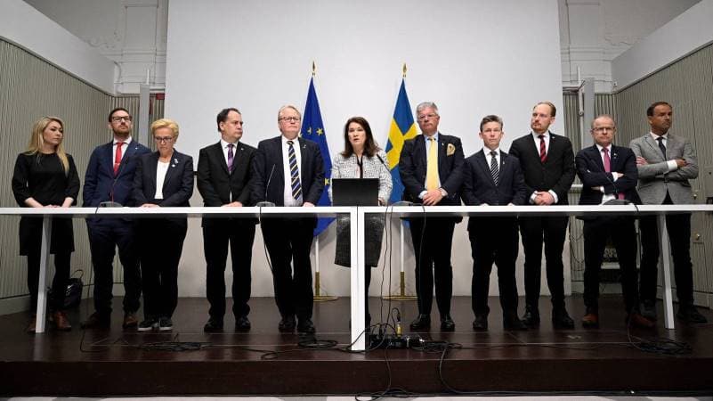 Finlandiya və İsveç NATO-ya daxil olmaq haqqında protokolları imzaladı