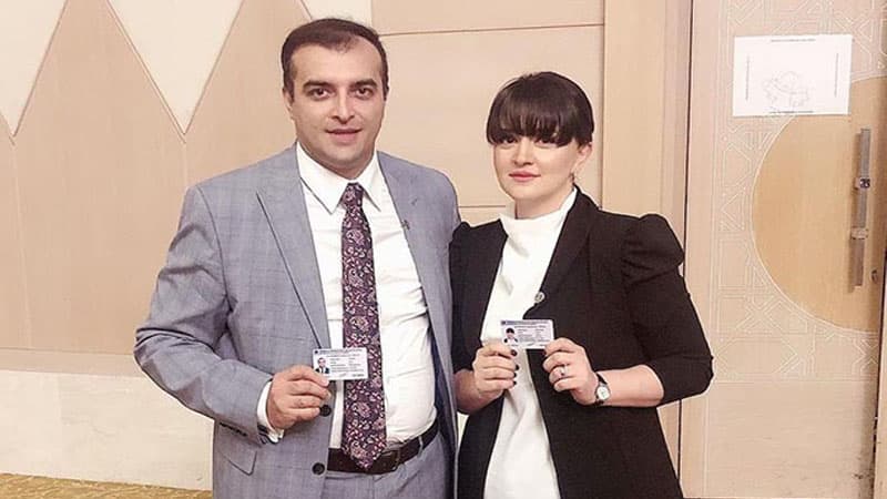 Xanımı ilə eyni gündə vəkil oldu (FOTO)