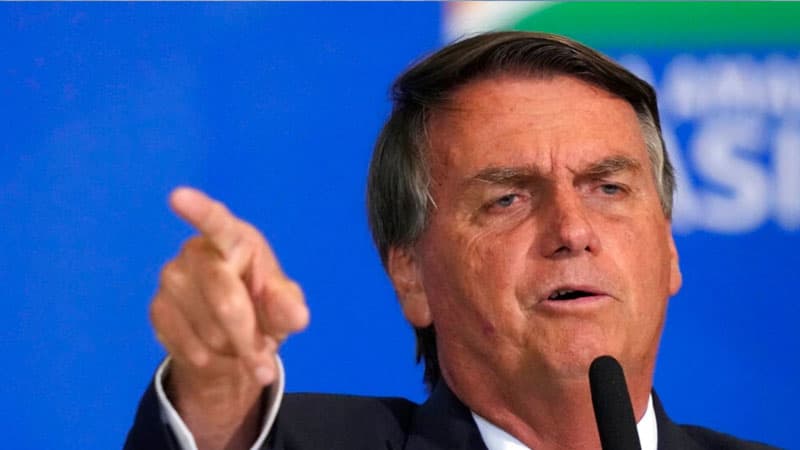 Bolsonaro: “Münaqişənin necə həll ediləcəyini bilirəm, Zelenskiyə deyəcəyəm”