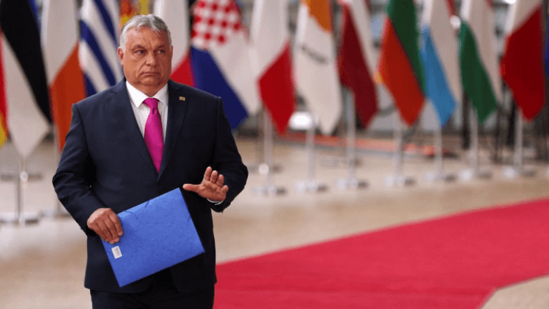 Macarıstanda yanacaq qıtlığı "fövqəladə vəziyyət"ə səbəb oldu