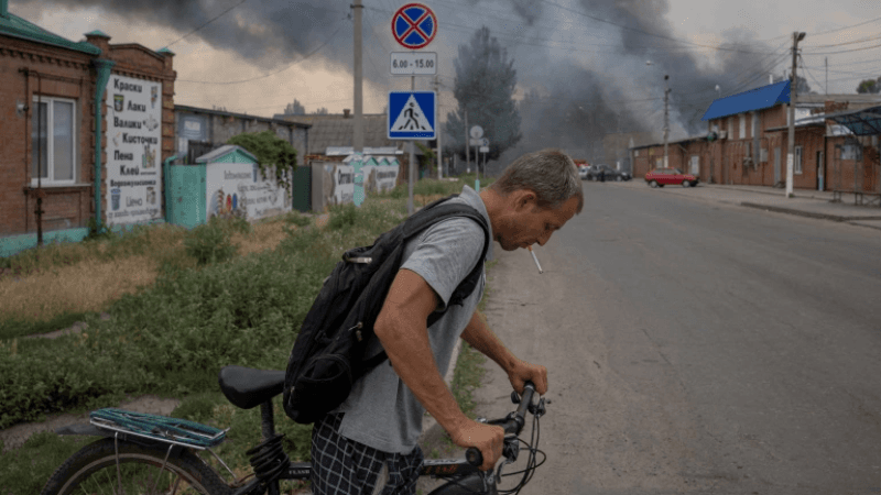 Qubernator: Ukrayna Rusiya qoşunlarının Donetskə doğru irəliləməsinə mane olur