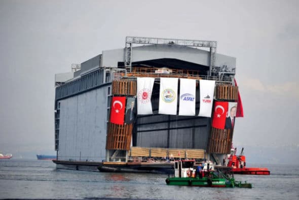 Türkiyə MN dünyada bənzəri olmayan sualtı hovuzu işə saldı (FOTO/VİDEO)