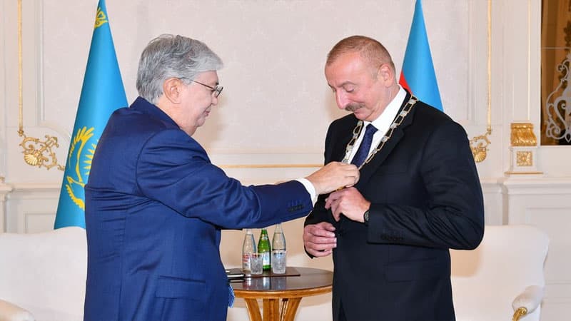 İlham Əliyev Qazaxıstanın “Altın kıran” – “Qızıl qartal” ali ordeni ilə təltif olundu (FOTO/YENİLƏNİB)