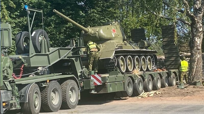 Estoniyada fövqəladə vəziyyət: bütün sovet abidələri sökülür