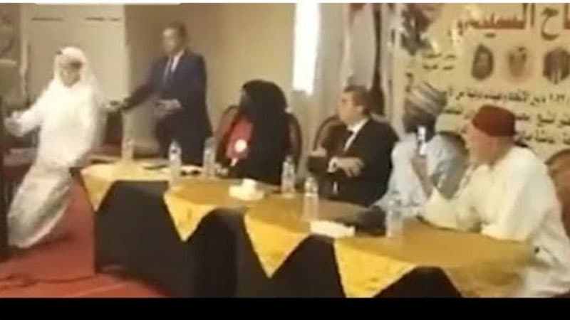 Səudiyyəli diplomat ölüm haqqında çıxışı zamanı vəfat etdi (VİDEO)