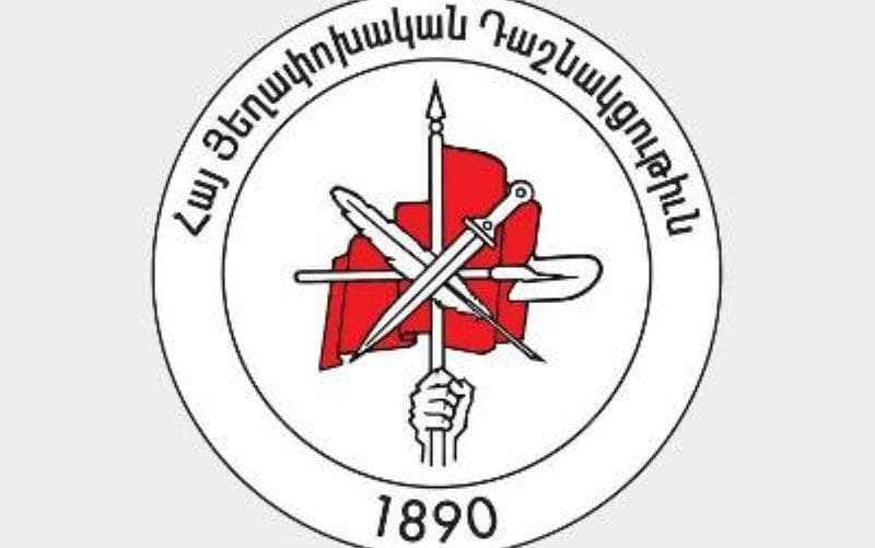 Daşnaklar növbəti dəfə Ermənistan hakimiyyətini hədələdi