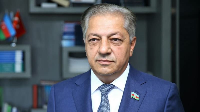 Deputatın şirkəti piratçılıqda ittiham edilir - Cavanşir Feyziyevin “Dokta”sı müəlliflik hüququnu pozub