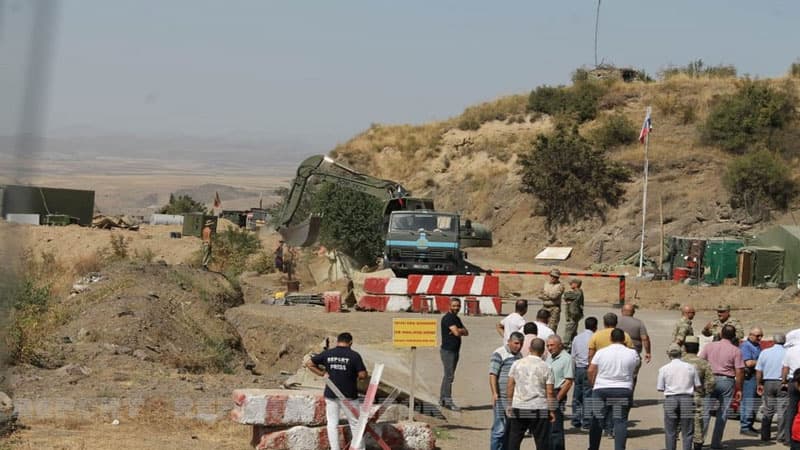 Laçın dəhlizində Rusiya sülhməramlılarının postları sökülür (FOTO/VİDEO)