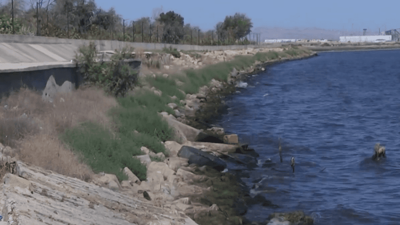 Böyüklər boğulur, uşaqlar xəstəlik tapır – Sahil qəsəbəsində nə baş verir? (VİDEO/FOTO)