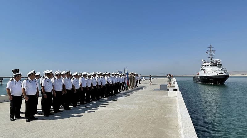 Rusiyanın hərbi gəmiləri Bakıya gəldi (FOTO)