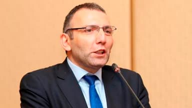 Arye Qut vəfat etdi