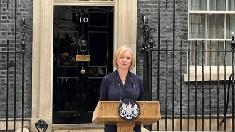Liz Trass iqamətgahı qarşısında ilk dəfə çıxış etdi