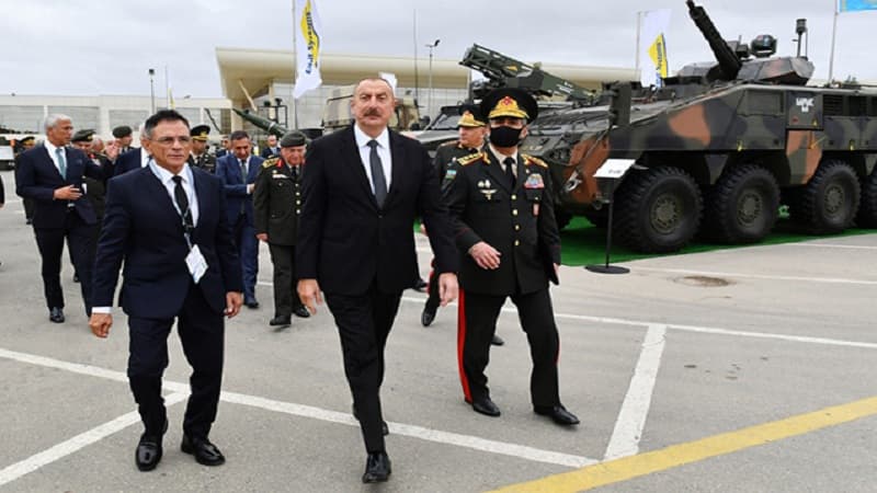 İlham Əliyev 4-cü “ADEX” və 13-cü “Securex Caspian” sərgiləri ilə tanış oldu (FOTO/YENİLƏNİB)