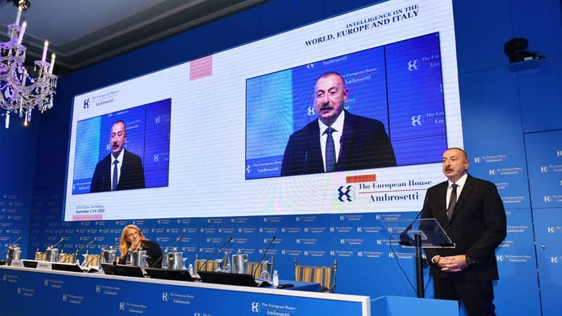İlham Əliyev İtaliyada beynəlxalq forumda çıxış etdi (YENİLƏNİB)
