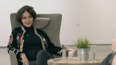 Sabiq nazirin həyat yoldaşının ölkədən çıxışına qadağa qoyulur