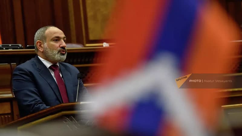 Paşinyan separatçıların “müstəqillik günü”nü təbrik etdi və mesajlar verdi