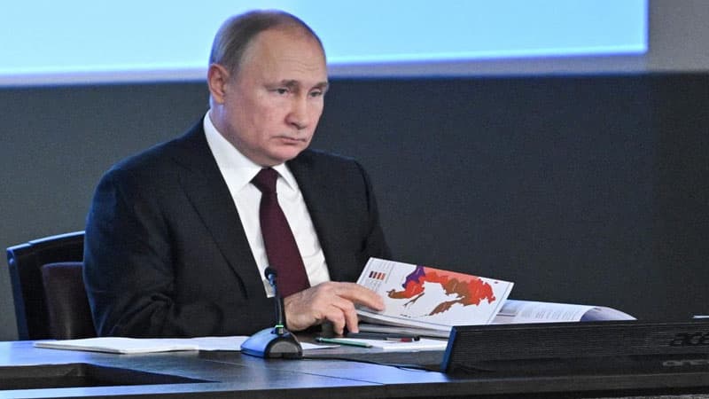 Putinin varisi bəllidir - Politoloq
