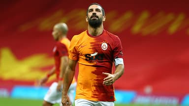 Arda Turan karyerasını bitirdi