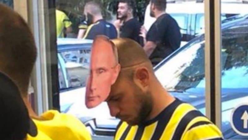 Kiyev "Dinamo"su ilə matçda Putinin maskasını taxdılar – Təxribat