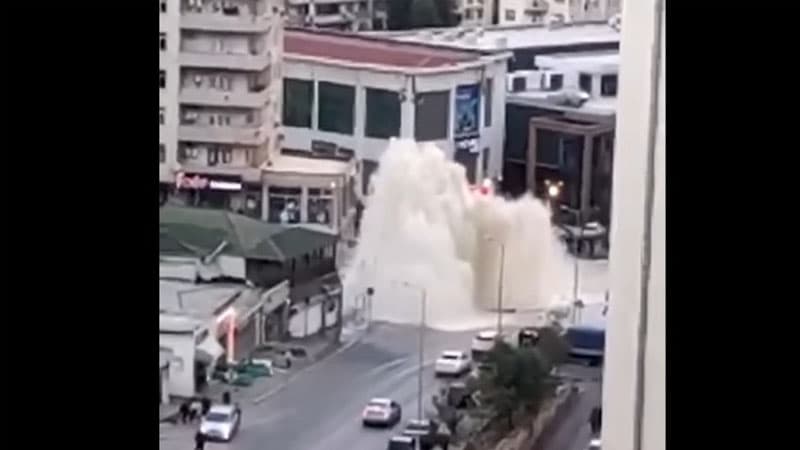 Bakıda qəza baş verən yerdən suyun çəkilib kənarlaşdırılması işlərinə başlanılıb (VİDEO/YENİLƏNİB)