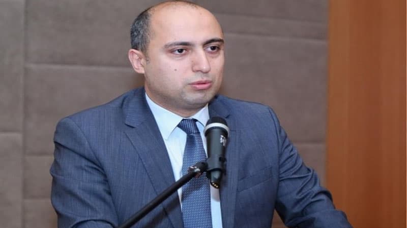 Emin Əmrullayev bir qrup təhsil işçisi ilə bağlı əmr imzaladı