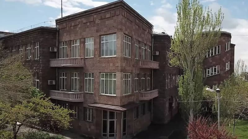 Ermənistan ordusunda daha bir dövlətə xəyanət faktının üstü açıldı: 370 dollara...