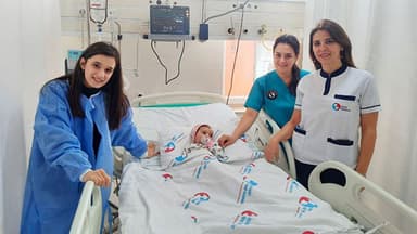 İyirmi gün komada qalan 9 aylıq körpə xilas edildi
