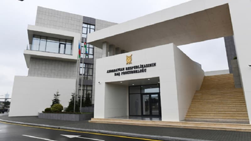 Səs yazısı yayılan direktorun işi məhkəməyə göndərildi