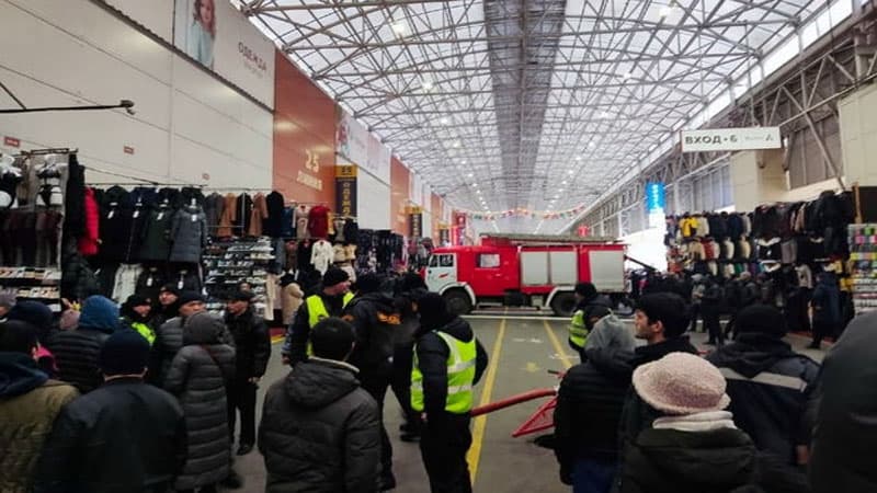 Moskvada azərbaycanlı iş adamlarına məxsus bazarda yanğın başlayıb (FOTO/VİDEO)