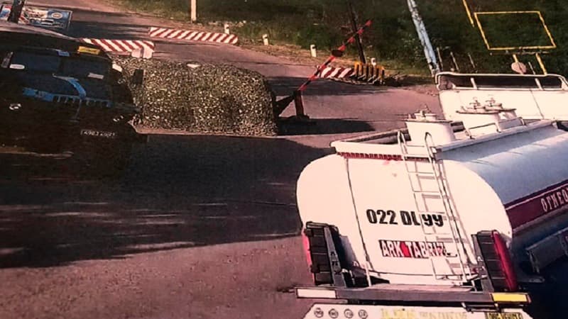 İranın yük maşınları Xankəndinə silah-sursat və yanacaq daşıdı