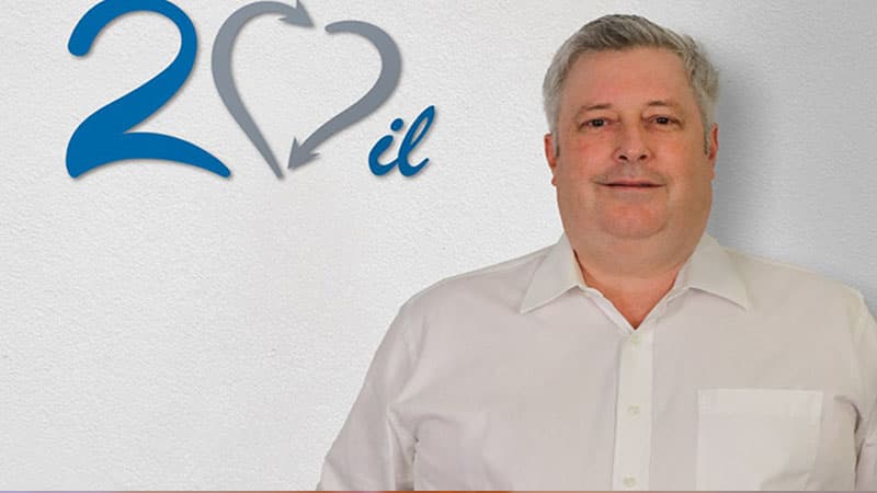 “AccessBank hazırda çox möhkəm təməl üzərində dayanır” - Bankın Müşahidə Şurasının üzvü Corc Rubli (R)