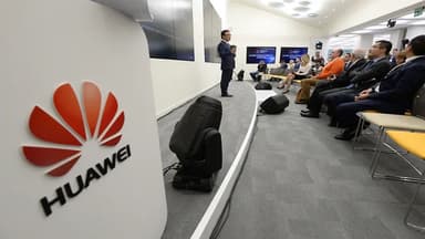 “Huawei” Rusiyada 2000 işçisi olan bölməsini bağlayır – “Kommersant”