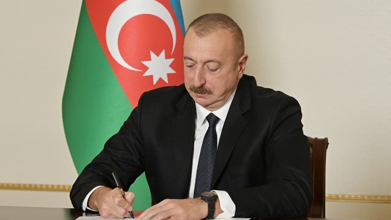 Prokurorluq işçilərinin maaşlarına əlavə artırıldı
