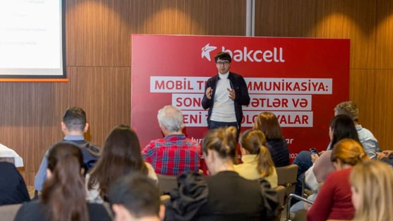 "Bakcell" jurnalistlər üçün seminar keçirdi (R)