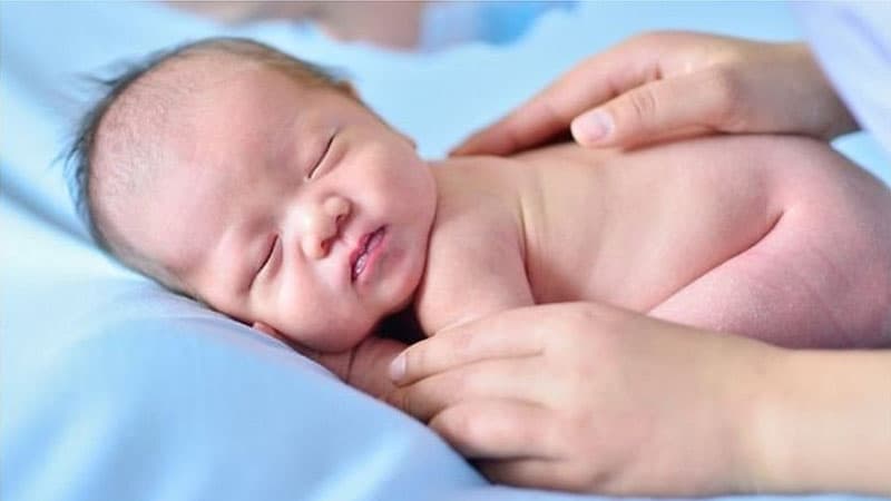 Təbrizdə körpəyə türkcə ad qoyulduğu üçün şəxsiyyət vəsiqəsi verilmir (FOTO)