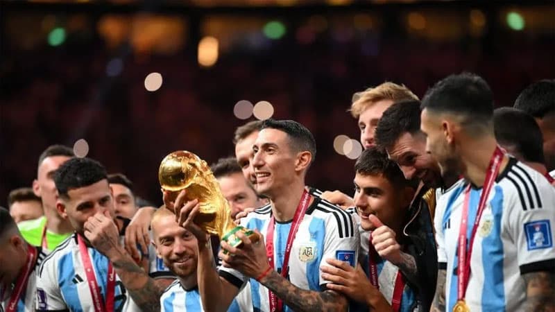 Messi Argentina millisindəki karyerası ilə bağlı fikrini dəyişdi