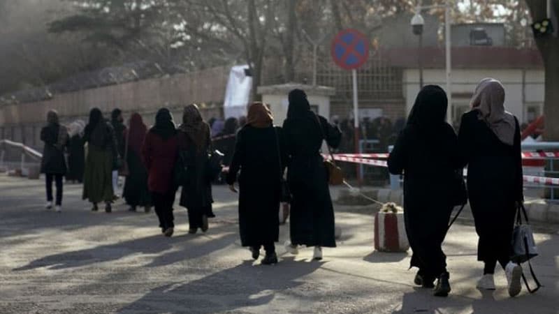 Əfqanıstanda qadın müəllimlərin və qız şagirdlərin məktəblərə girişi qadağan edildi