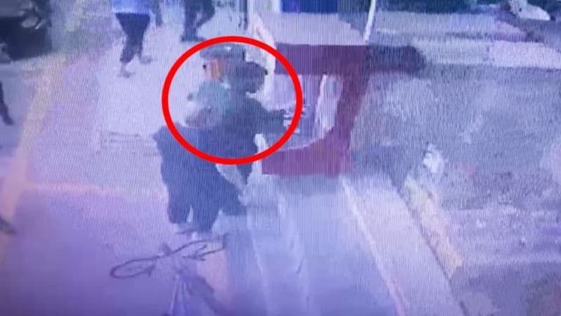 Təqaüdçülərin pullarını ələ keçirən şəxs tutuldu (FOTO/VİDEO)