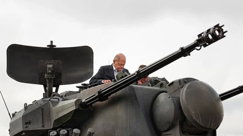 Danilov Almaniyanı hərbi əməliyyatlarla hədələdi: Kiyevə tankları verməsəniz...