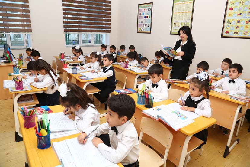 Nazirlik: “Məktəblərin bağlanması ilə bağlı rəsmi qərar verilməyib”